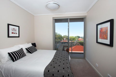 The Junction Palais - Modern And Spacious 2BR Bondi Junction Apartment Close To Everything - Accommodation Mermaid Beach 6