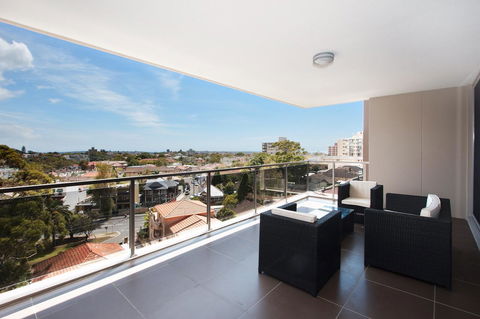 The Junction Palais - Modern And Spacious 2BR Bondi Junction Apartment Close To Everything - Accommodation Mermaid Beach 1
