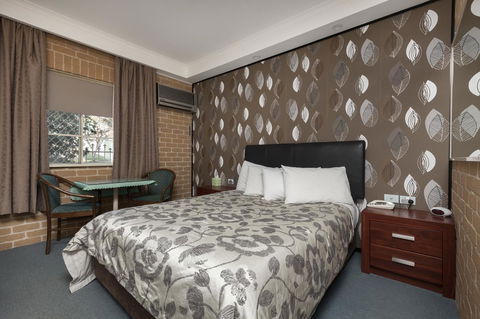 Grand Manor Motor Inn - Accommodation Mermaid Beach 0