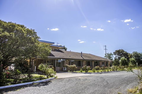 Allonville Gardens Motel - Accommodation Mermaid Beach 11