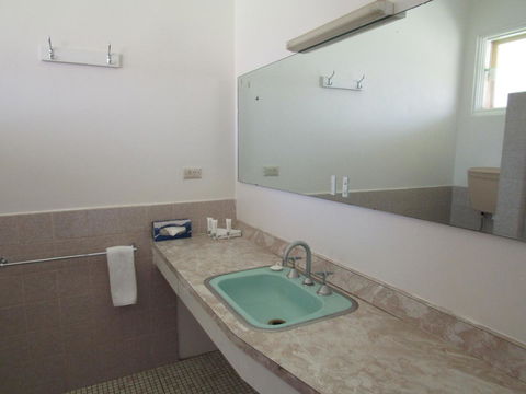 Allonville Gardens Motel - Accommodation Mermaid Beach 24