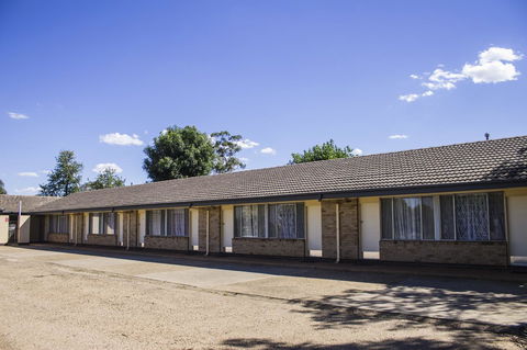 Allonville Gardens Motel - Accommodation Mermaid Beach 12