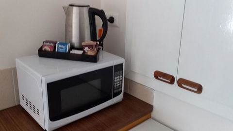 Allonville Gardens Motel - Accommodation Mermaid Beach 6