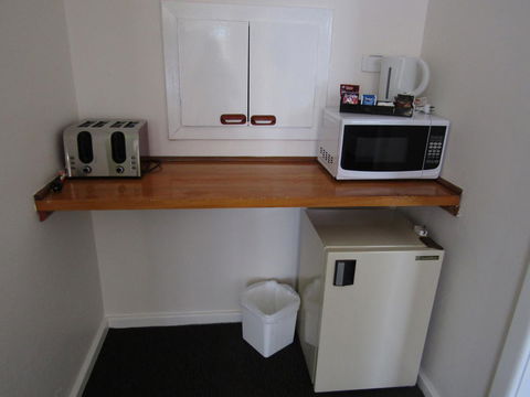 Allonville Gardens Motel - Accommodation Mermaid Beach 21