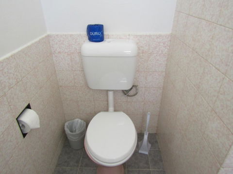 Allonville Gardens Motel - Accommodation Mermaid Beach 28
