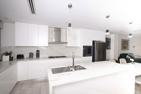 Luxury Villa Darlington - Vine - Accommodation Mermaid Beach 44