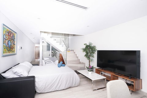 Luxury Villa Darlington - Vine - Accommodation Mermaid Beach 43