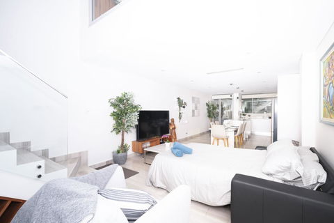 Luxury Villa Darlington - Vine - Accommodation Mermaid Beach 41