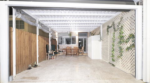 Luxury Villa Darlington - Vine - Accommodation Mermaid Beach 19