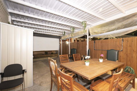 Luxury Villa Darlington - Vine - Accommodation Mermaid Beach 20