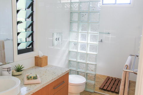 The Outlook Cabana - Accommodation Mermaid Beach 7