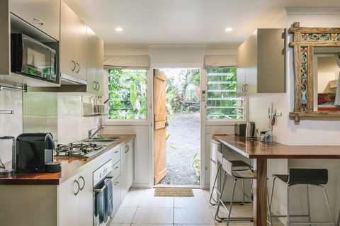 Sanctuary In The Pocket - Accommodation Mermaid Beach 17