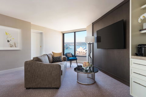 Four Seasons Hotel Sydney - Accommodation Mermaid Beach 1
