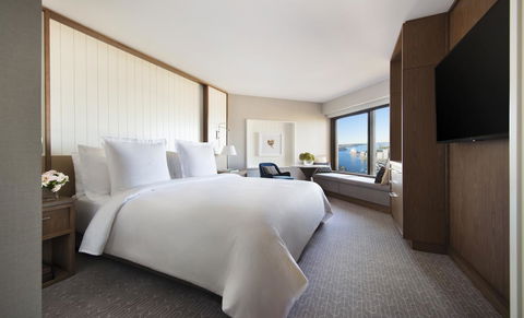Four Seasons Hotel Sydney - Accommodation Mermaid Beach 12