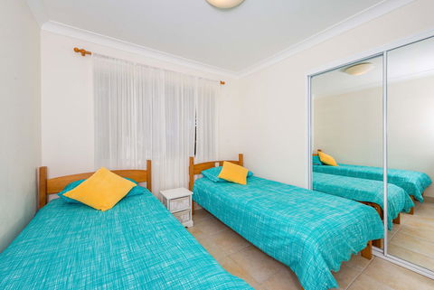 Ronald Avenue 1/65 - Shoal Bay - Accommodation Mermaid Beach 8