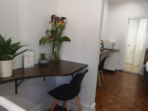 Newtown Cozy Stays - Accommodation Mermaid Beach 38