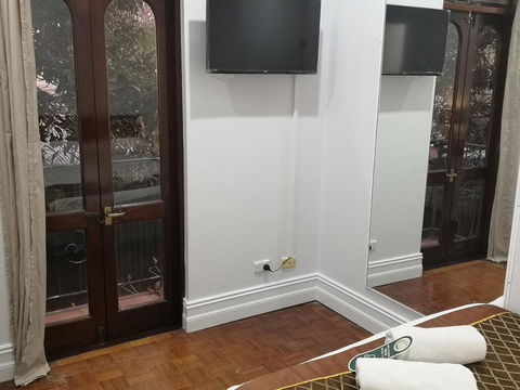 Newtown Cozy Stays - Accommodation Mermaid Beach 33