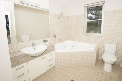 Grandview Apartments - Accommodation Mermaid Beach 37