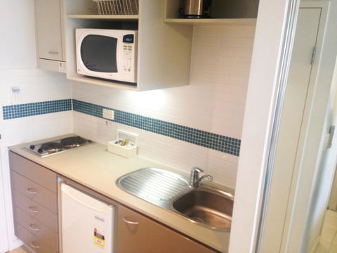BASE Holidays - Ettalong Beach Premium Apartments - Accommodation Mermaid Beach 25