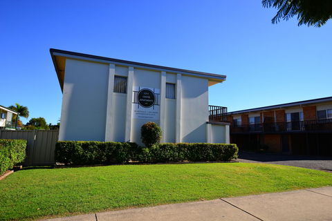 City Centre Apartments - Accommodation Mermaid Beach 8