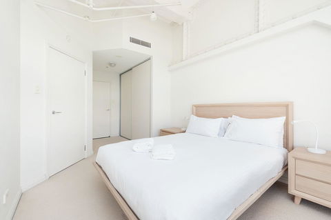 Waterfront Apartment On Sydney Harbour - Accommodation Mermaid Beach 10