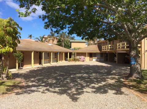 Como Lodge - Accommodation Mermaid Beach 8