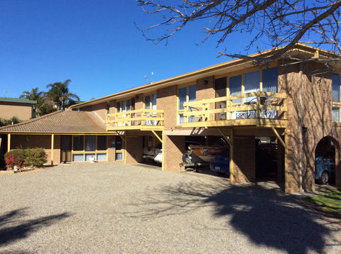 Como Lodge - Accommodation Mermaid Beach 9