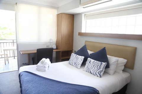 The Blenheim - Accommodation Mermaid Beach 2