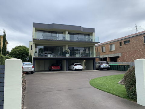 Seachange 3 - Accommodation Mermaid Beach 8