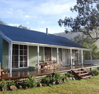 Cadair Cottages - Accommodation Mermaid Beach