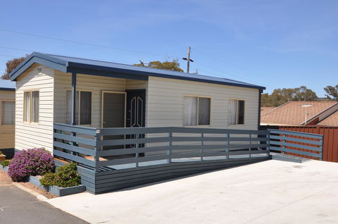 Crestview Tourist Park - Accommodation Mermaid Beach 16