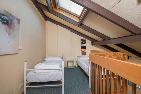 Alpine Gables - Accommodation Mermaid Beach 28