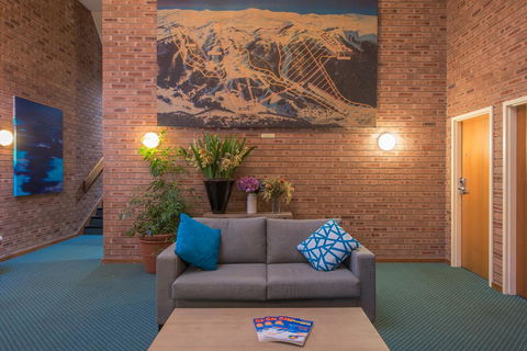 Alpine Gables - Accommodation Mermaid Beach 7