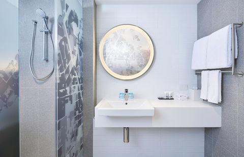 Holiday Inn Express Newcastle, An IHG Hotel - Accommodation Mermaid Beach 15