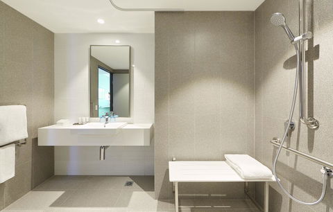 Holiday Inn Express Newcastle, An IHG Hotel - Accommodation Mermaid Beach 13