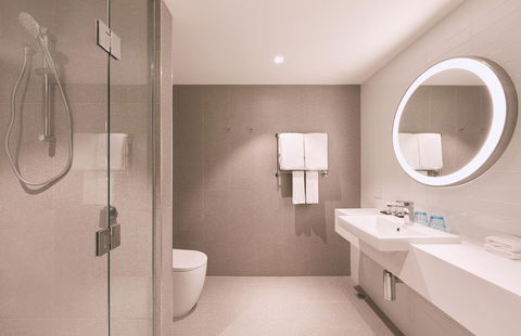 Holiday Inn Express Newcastle, An IHG Hotel - Accommodation Mermaid Beach 25