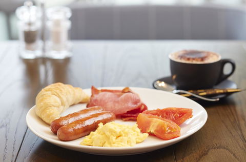 Holiday Inn Express Newcastle, An IHG Hotel - Accommodation Mermaid Beach 28