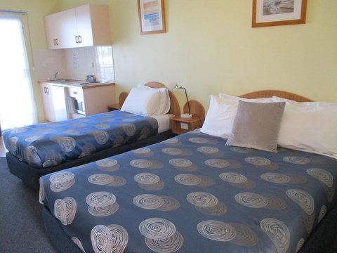 South Seas Motel - Accommodation Mermaid Beach 2