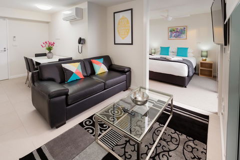 Hamilton Executive Apartments - Accommodation Mermaid Beach 12
