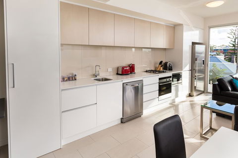 Hamilton Executive Apartments - Accommodation Mermaid Beach 40