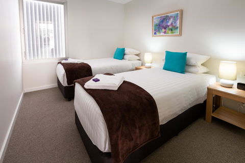 Hamilton Executive Apartments - Accommodation Mermaid Beach 7