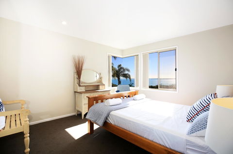 Seaglass - Stunning Views Of Jervis Bay - Accommodation Mermaid Beach 11