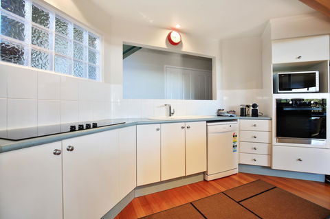 Seaglass - Stunning Views Of Jervis Bay - Accommodation Mermaid Beach 10