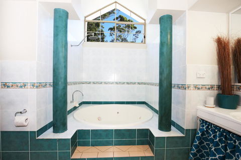 Seaglass - Stunning Views Of Jervis Bay - Accommodation Mermaid Beach 16