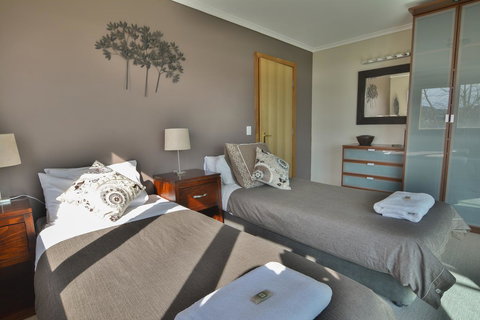 The Point - Exceptional - Accommodation Mermaid Beach 26