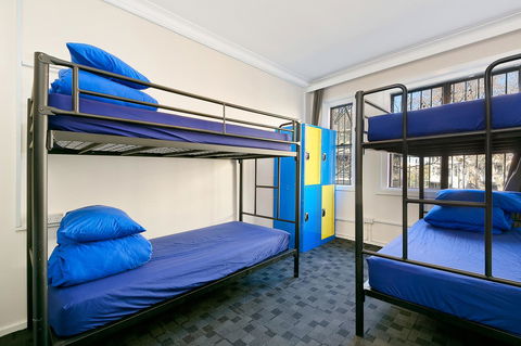 Mad Monkey Downtown - Accommodation Mermaid Beach 10