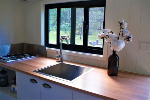 Christopher Tiny House - Accommodation Mermaid Beach 8