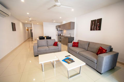Magnum Serviced Apartments - Accommodation Mermaid Beach 14