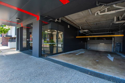 Magnum Serviced Apartments - Accommodation Mermaid Beach 16