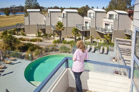 Corrigans Cove - Accommodation Mermaid Beach 12